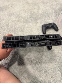 Playstation 4 500GB + 2 ovládače - 2