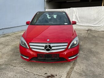 Mercedes-Benz B 220 CDI 2013 panoráma - 2