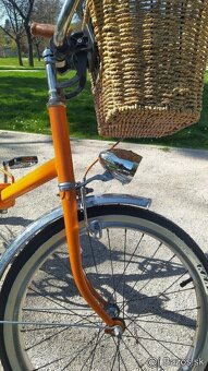 KOMPLETNE ZRENOVOVANA RETRO SKLADAČKA - 2