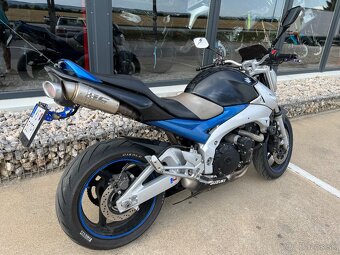 Suzuki GSR 600 - 2