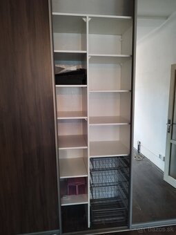 Veľká vstavaná skriňa - 2