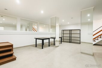 Na prenájom obchodné priestory na Magnezitárskej ul. - 2