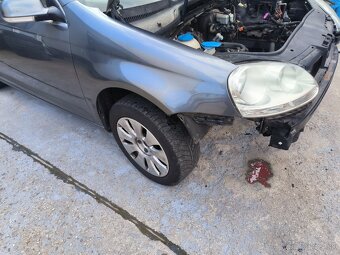 VW Golf 5 Variant. - 2