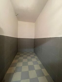 PINK Reality - PRENÁJOM - Skladové priestory v centre Komárn - 2