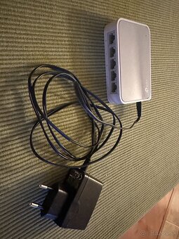 5 portovy 100MB switch TP-Link TL-SF1005D - 2