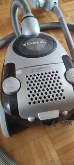 Predám vysávač - 2