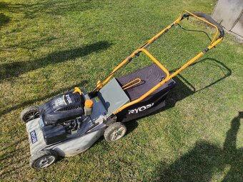 Benzínová kosačka RYOBI - 2