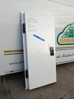 Chladiarenské bezprahové dvere - 2