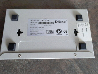 100mbit 8 port switch D-Link DSR-8NW - 2