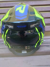 Motocross helma. - 2