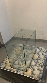 Predám sklenené akvárium 50x25x40cm (DxŠxV) - 2