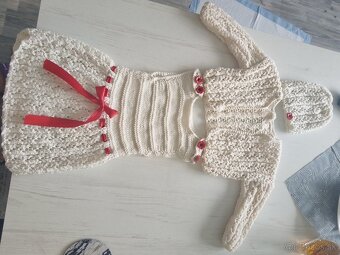 detské ručne pletené šaty + čiapka+ svetrík - 2