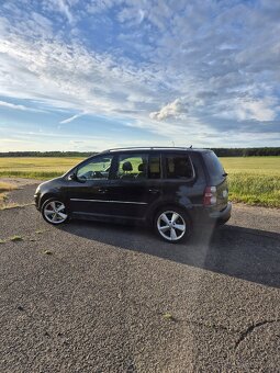VW Touran 2.0 TDI r.v. 2009 - 2