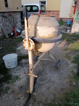 Stavebná miešačka - 2