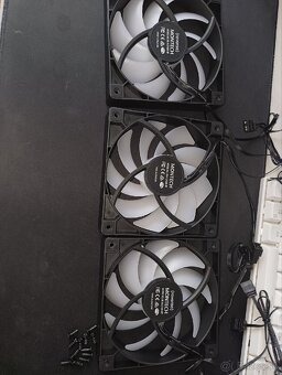 Predám 3x Montech Ventilátory ARGB čisto nové. - 2