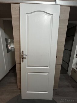 Biele / perleťové dvere 60 ľavé - 2