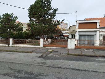 Dom na bývanie a budovy na podnikanie v Lučenci - Opatová - 2