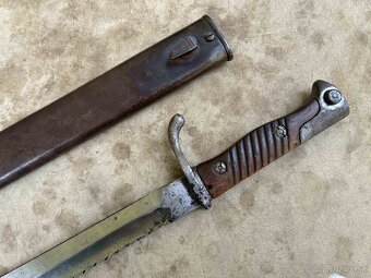 Nemecký bodák 05 s pílkou - 2