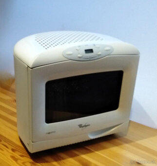 Rohova mikrovlnka Whirlpool IL 10 WH - 2