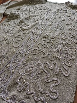 Darujem ozdobný sveter v.XL - 2