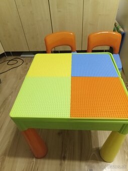 Detský stolík s lego podložkou - 2