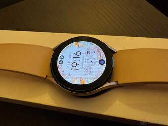 Predám smart hodinky Samsung Galaxy Watch4 - 2