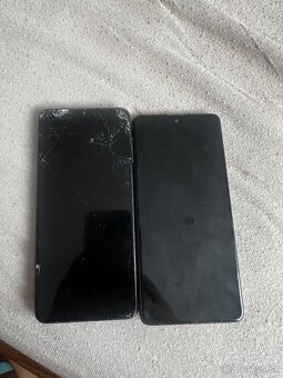 Predám dva telefóny samaung a72 a samsung a12 - 2