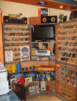 Nábytok do predajne - 2