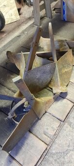 Predám oborávacie pluhy - 2