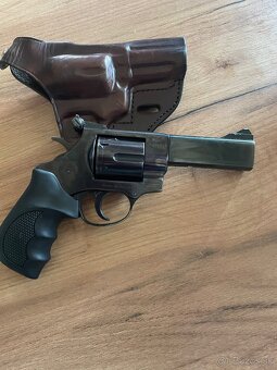 Revolver - 2