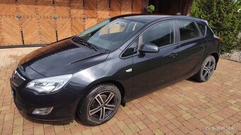 Astra J 1.4 benzín 74 kw - 2