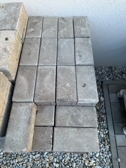 Betónová dlažba 6 cm – 20 × 10 cm – sivá - 2