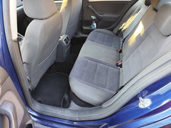 Volkswagen Jetta 1.6 BSE - 2