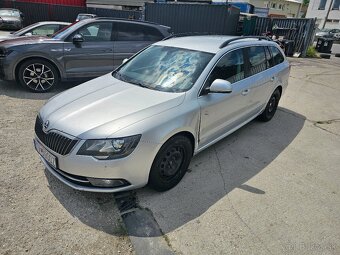 ŠKODA SUPERB COMBI 2.0 TDI 2015 ELEGANCE - 2