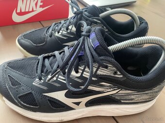 Mizuno halovky - 2