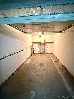 Predam samostatne uzatvaratelnu garaz - Ruzinov - 2