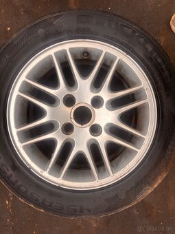 Elektróny 4x108 - 2