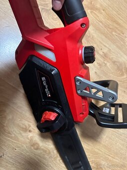 kosacky 2 ks , pila 1 ks, baterie vsetky ks - 2