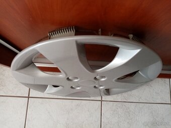 Puklica 15" - Suzuki Ignis 2 - 2