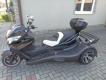 Jinling JLA-925E - 2