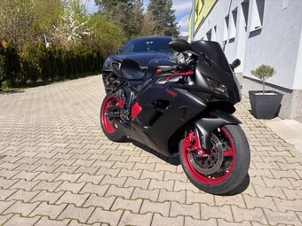 HONDA CBR1000RR Fireblade - 2