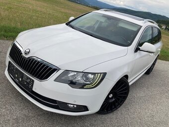 SKODA SUPERB Combi 2.0 TDI FULL VYBAVA - 2