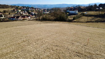 Danišovce – Stavebný pozemok na predaj 800 m² - 2
