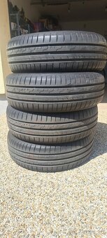 DUNLOP 185/60R15 - 2