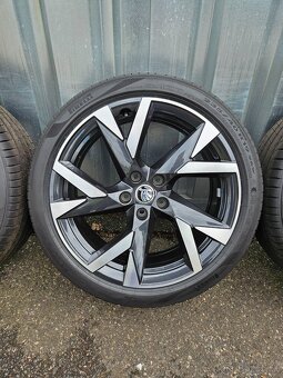 Letní alu kola Aniara 19" Škoda Superb 235/40 R19 - 2