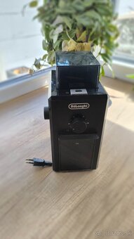 DeLonghi EC 685.BK DEDICA - 2