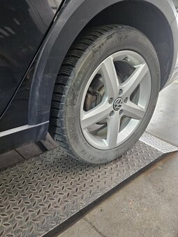 Nexem pneu R17 + elektróny originál Vw - 2