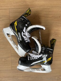 Hokejové korčule Bauer Supreme M3 veľ. 9 - 2