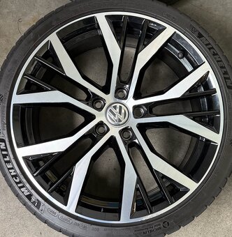 Volkswagen Golf 7 GTI GTD - R19 Sada - BEZ PNEU - 2