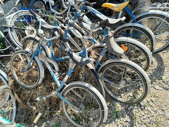 Starý detský bicykel - 2